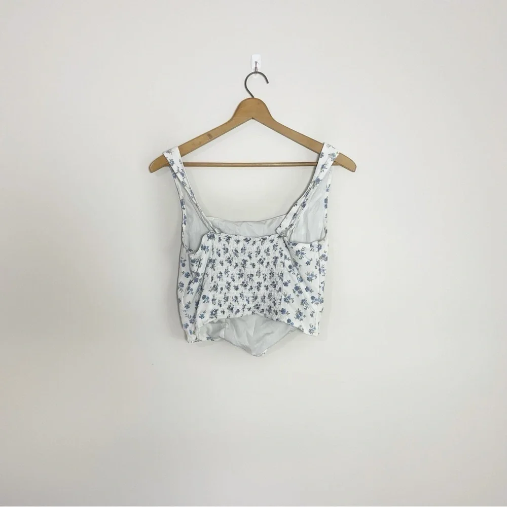 [Hollister] White & Blue Floral Print Cottagecore Coquette Cropped Tank Top - Picture 7 of 9